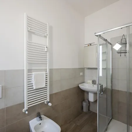 Guest house Vivimihome - Expo 3*